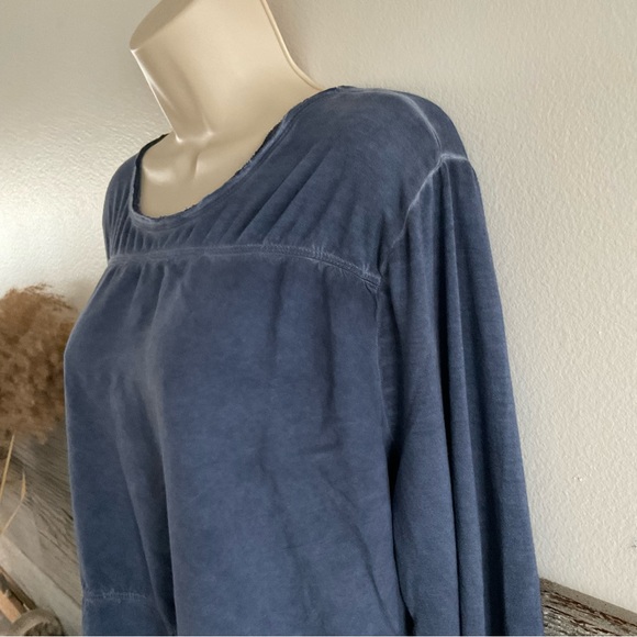 Crosby blue asymmetrical slightly Ruched top - Picture 2 of 5